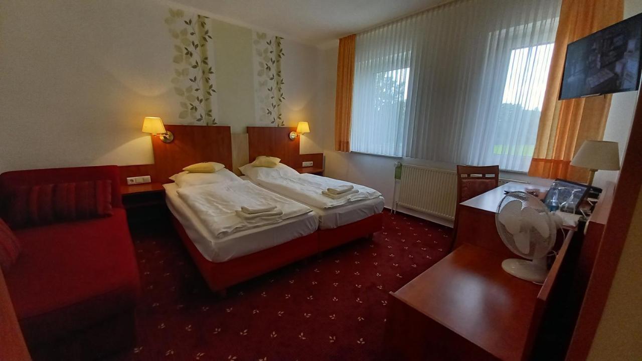 Kraeuterhotel & Restaurant Heidejaeger Mulmshorn Zewnętrze zdjęcie